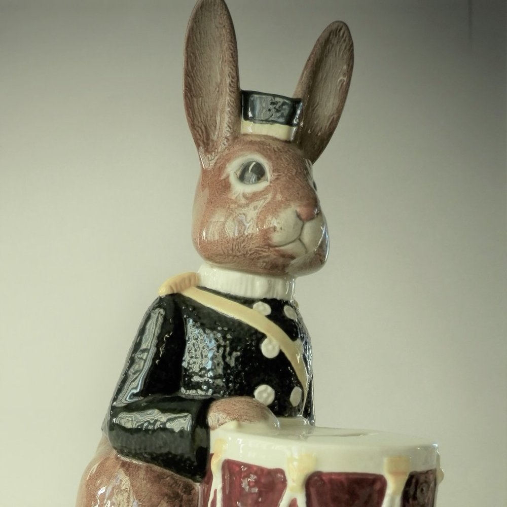 RARE FIRST EDITION ROYAL DOULTON 1967 BUNNY BANK GREAT FOR EASTER - Picture 2 of 8